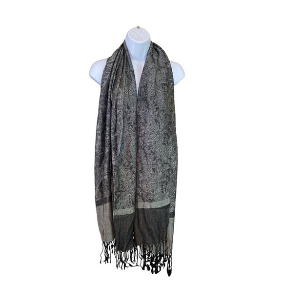 Black Gray Paisley Fringe Scarf | Boho Reversible Wrap Shawl | Lightweight Recta - Picture 1 of 6